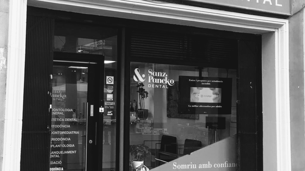 Clínica Dental Sanz Pancko - dental clinic in Barcelona, Spain