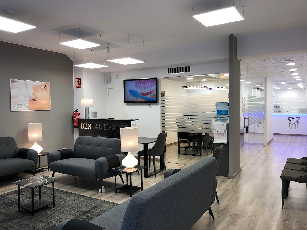 Clinica Dental Health - dental clinic in Barcelona, Spain