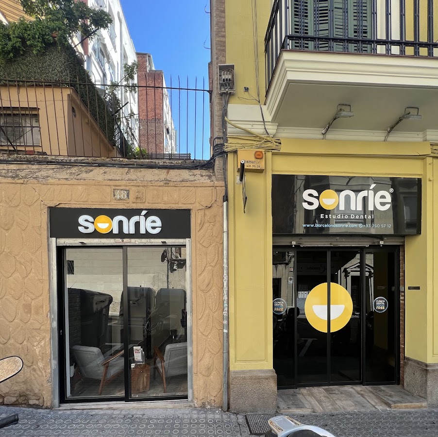 Dental Clinic Sonríe - dental clinic in Barcelona, Spain
