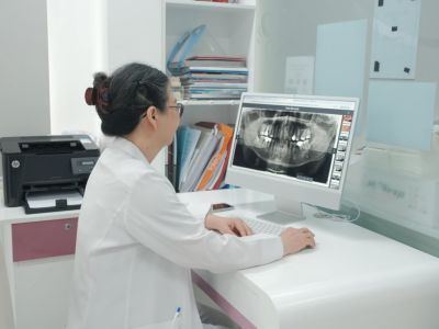 Elite Dental Metropole in Ho Chi Minh City, Vietnam, photograph 9