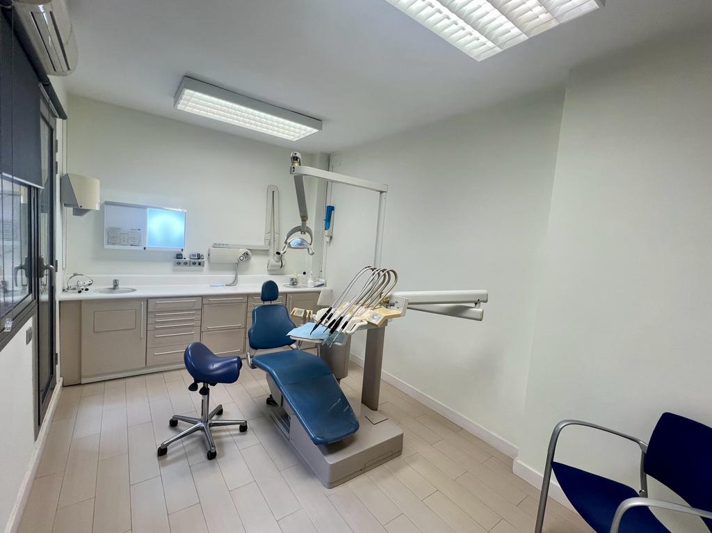 Clinica Dental Opal - dental clinic in Barcelona, Spain
