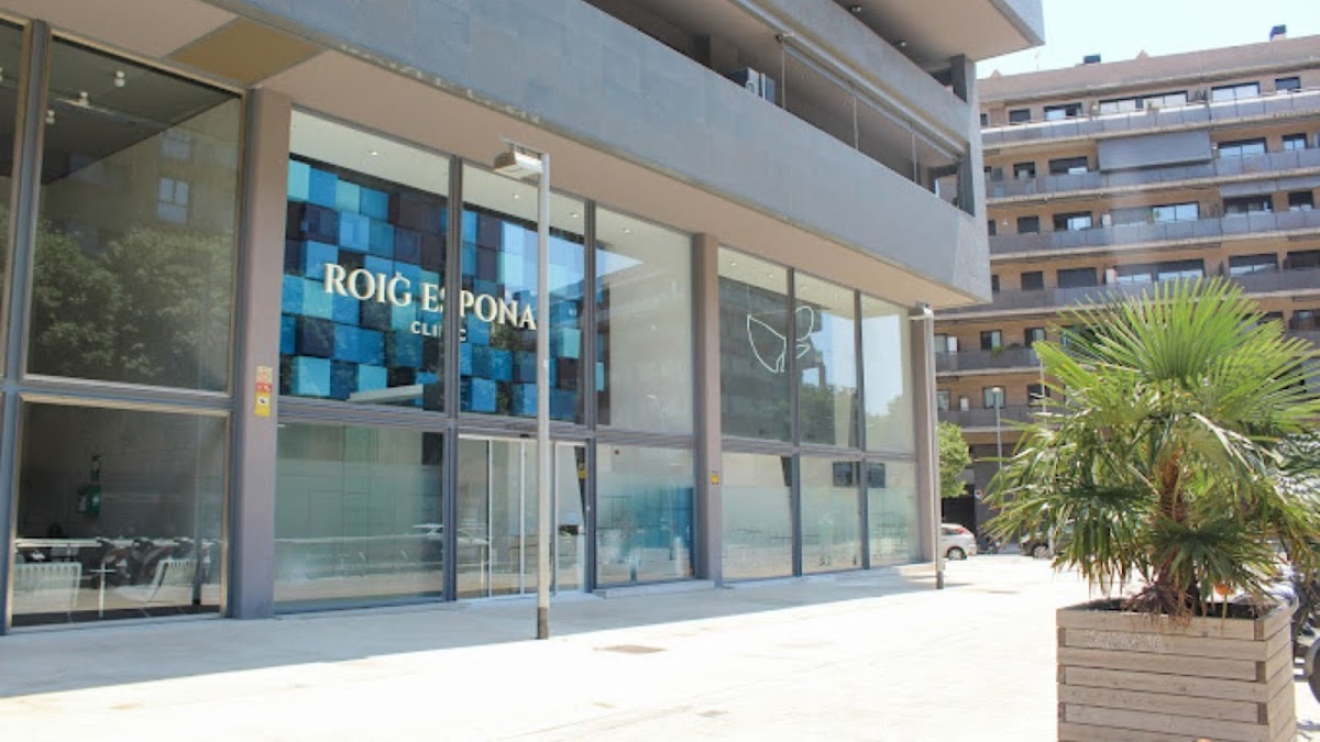 Clínica Dental Roig Espona Clinic | Dentista en Poble Nou - dental clinic in Barcelona, Spain