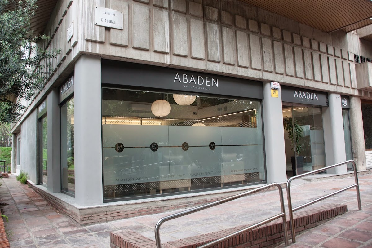 Abaden Dentistas - dental clinic in Barcelona, Spain