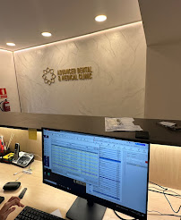 Advanced Dental & Medical Clinic · Implantes, Carillas, Alineadores Invisalign · English & Russian spoken