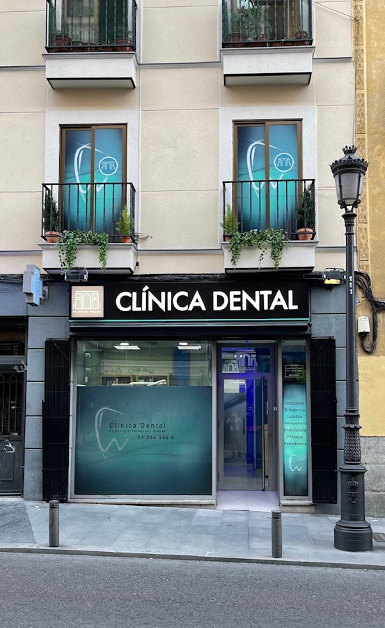 Dental Clinic Puerta de Toledo - dental clinic in Madrid