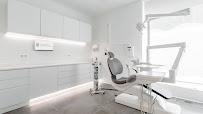 Clínica Dental De Sousa Santacoloma in Madrid