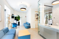 Clínica Dental Reina Victoria 66