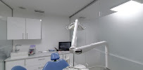 Centro Dental Internacional. Implantes dentales. Ortodoncia. Estetica dental. Odontopediatra.Blanqueamiento. Carillas