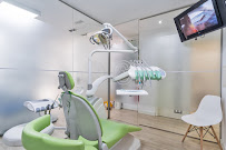 Centro Dental Internacional. Implantes dentales. Ortodoncia. Estetica dental. Odontopediatra.Blanqueamiento. Carillas