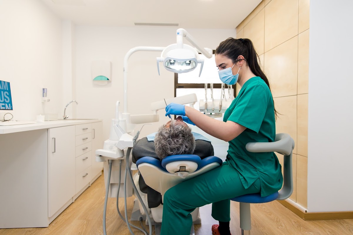 Centro de Formación Oficial en Higiene Bucodental y Clínica Dental | Campus Dental Madrid - dental clinic in Madrid, Spain
