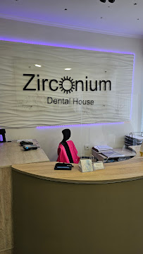 Zirconium Dental House