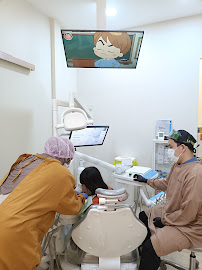 AHMAD DENTAL CLINIC Jakarta