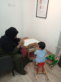 AHMAD DENTAL CLINIC Jakarta