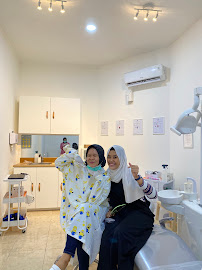 AHMAD DENTAL CLINIC Jakarta