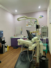Trio Dental Kemanggisan