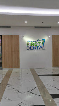 Klinik Gigi First Dental