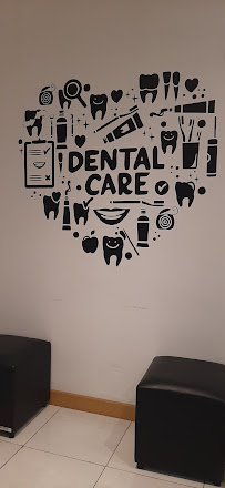 Klinik Gigi First Dental