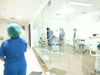HH Implant Center