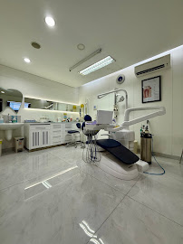 Sapphire Dental Aesthetic Sudirman | Spesialis Invisalign & Dental Implant