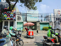 Sapphire Dental Aesthetic Sudirman | Spesialis Invisalign & Dental Implant