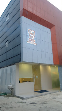 SUN Dental Clinic Jakarta Barat - Klinik Gigi: Orthodontist, Whitening, Implant & Cabut Gigi Bungsu