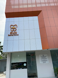 SUN Dental Clinic Jakarta Barat - Klinik Gigi: Orthodontist, Whitening, Implant & Cabut Gigi Bungsu