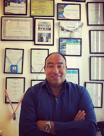Dr Ridha BESSROUR Dental Clinic Implantology , Periodontology ,Aesthetic Dentistry , Invisalign