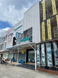 Good dental clinic Kathu Phuket คลินิกทันตกรรมกู๊ด กะทู้ จัดฟัน ฟอกฟันขาว รักษารากฟัน รากฟันเทียม ครอบฟัน วีเนียร์ ภูเก็ต