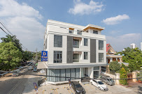 D’ Lux Complete Dentistry Yankin Branch