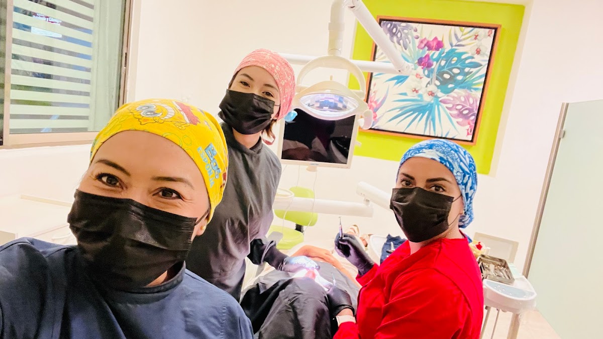 Consultorio de Especialidades Dentales - dental clinic in Merida, Mexico