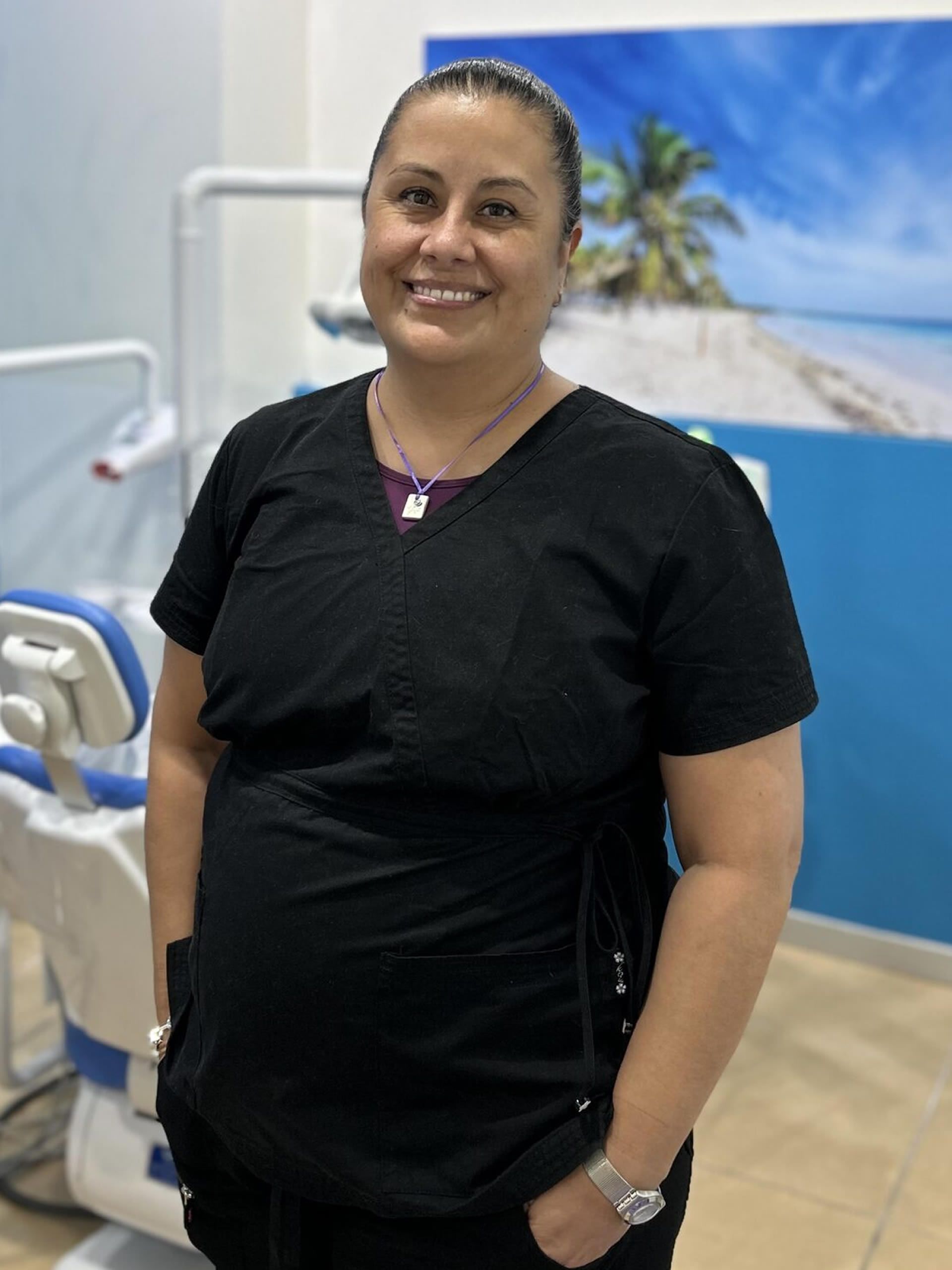 Dra. Mayra Miranda Salmerón - Aesthetic Dentistry