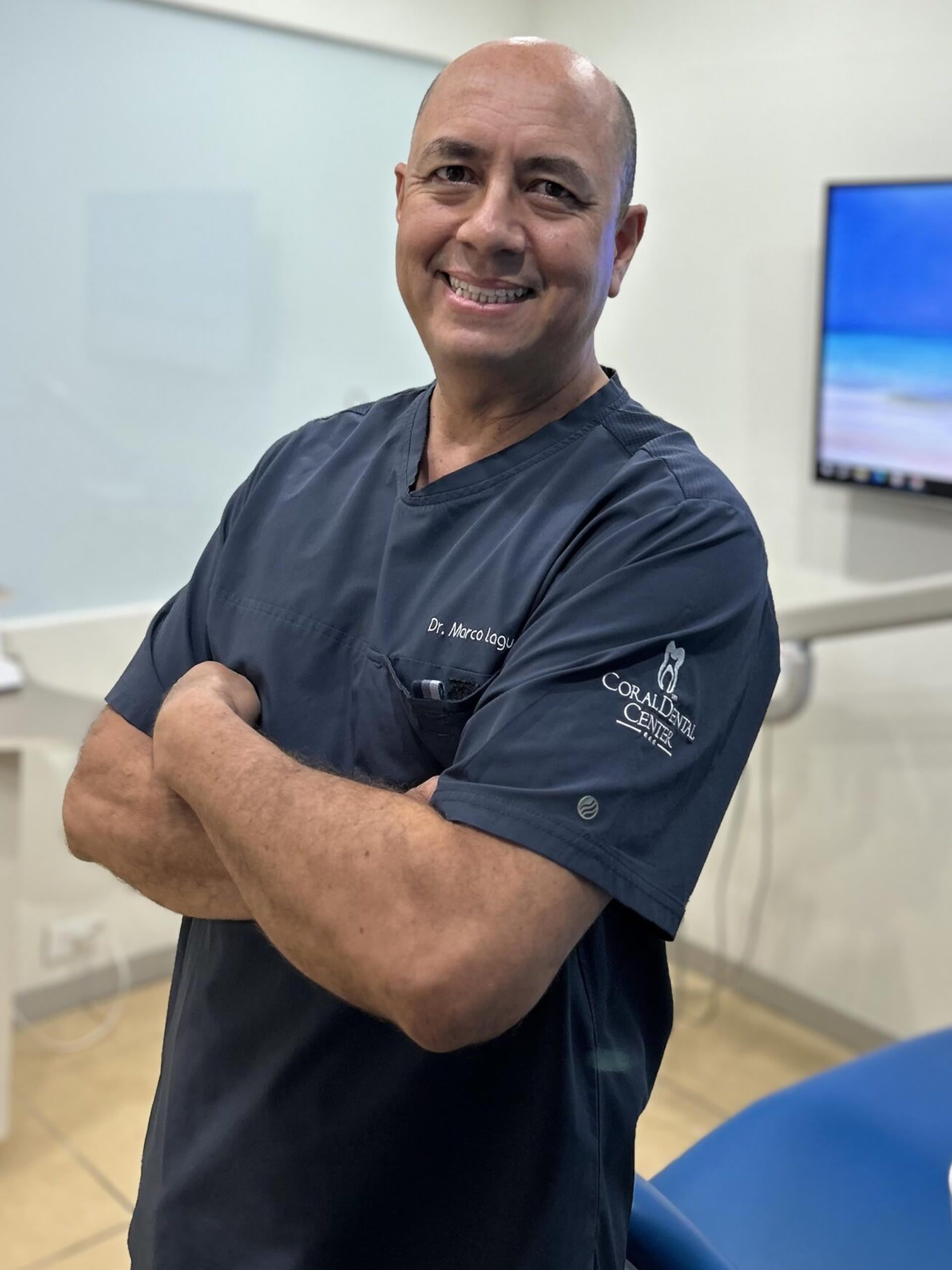 Dr. Marco Laguna Contreras - Endodontics and Implants