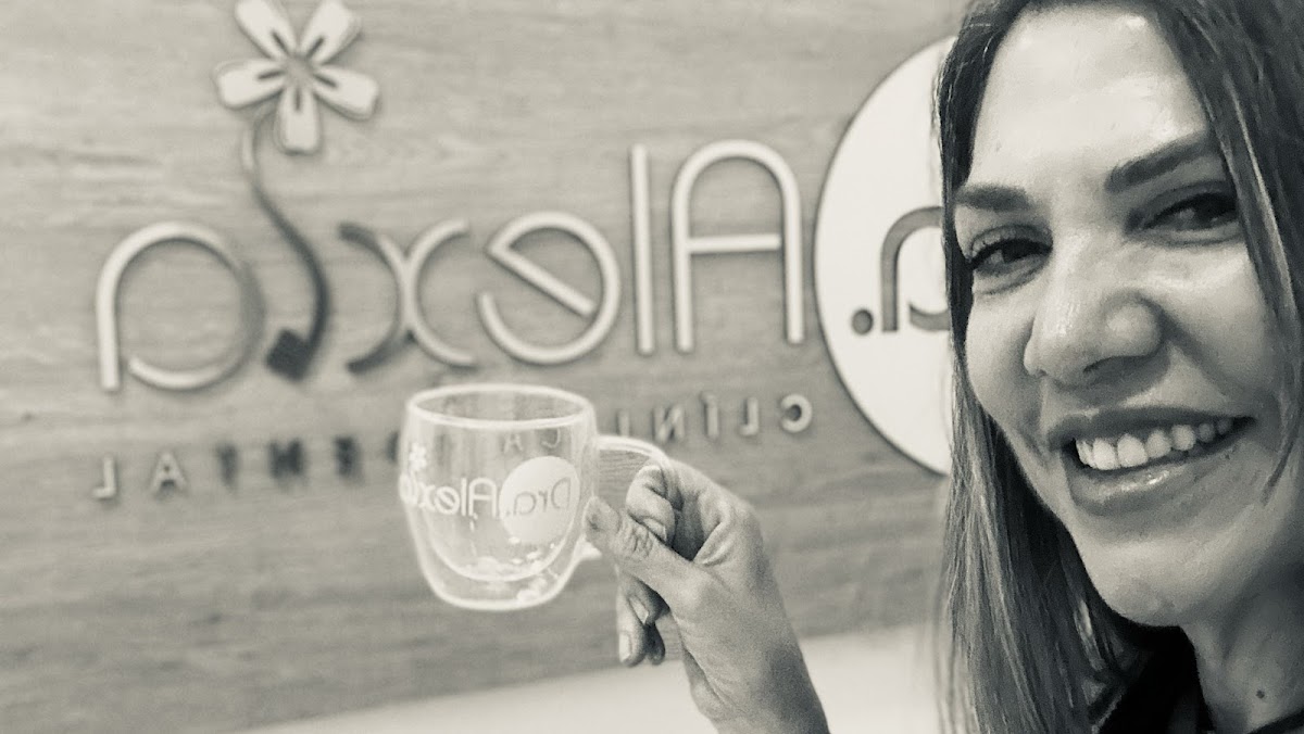 Dra Alexia Clínica Dental Top Doctor Spark e Invisalign ® - dental clinic in Playa Del Carmen, Mexico