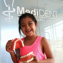 Clínica Dental Medident Playa