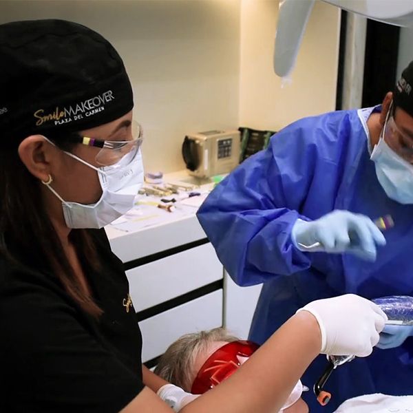 Restorative and Cosmetic Specialist Martha Tziu - Oral rehabilitation, Digital Smile Design, prosthodontics