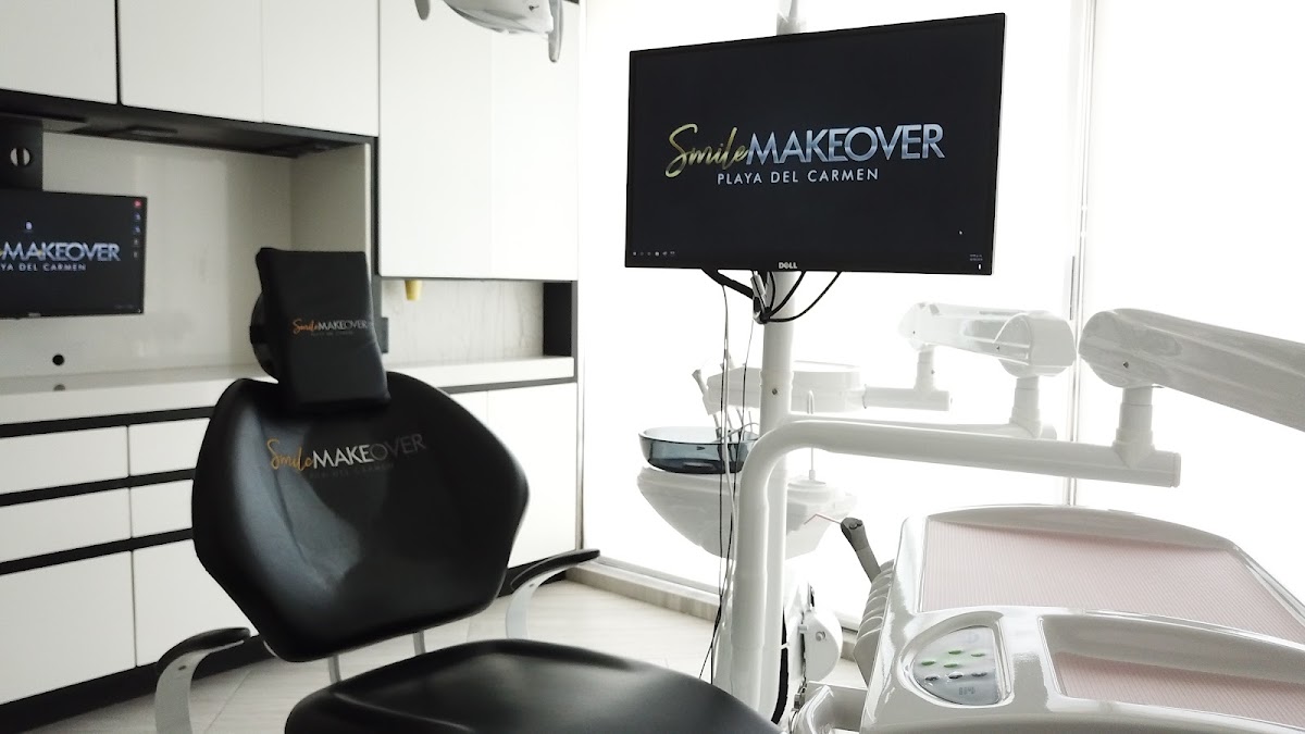 Smile MakeOver Playa - dental clinic in Playa Del Carmen, Mexico