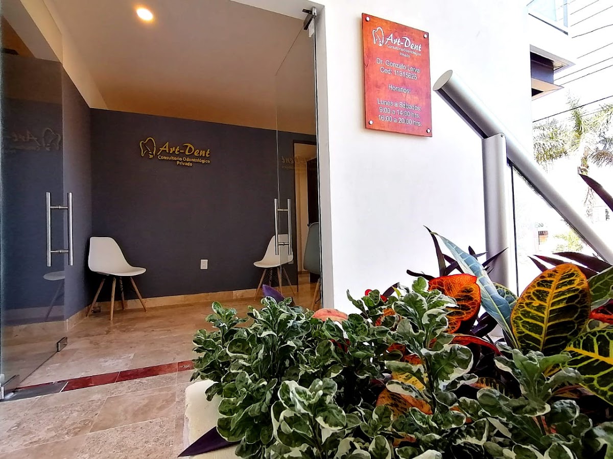 Art- Dent Consultorio Dental-Rehabilitacion Oral en Playa del Carmen - dental clinic in Playa Del Carmen