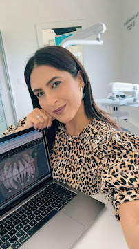 Dra. Lorenny, Ortodoncia e Invisalign
