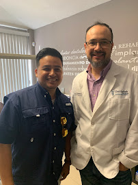 Dentaltek - Implantes Dentales / Drs. Alonsoguerra