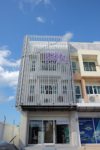 Nana Dental Clinic Phuket คลินิกทันตกรรมนานาภูเก็ต ทำฟัน จัดฟัน จัดฟันใส วีเนียร์ ครอบฟัน Dentist Whitening Invisalign Veneer