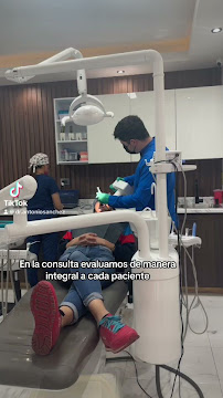 Centro Odontológico Dr. Antonio Sánchez R