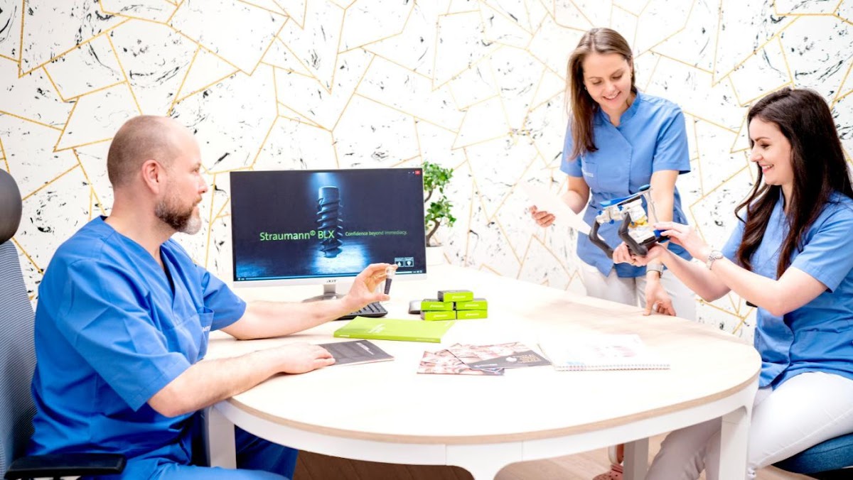 IMPLANTIS 1 Dentysta Kraków - dental clinic in Krakow, Poland