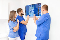 IMPLANTIS 1 Dentysta Kraków