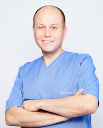 IMPLANTIS 1 Dentysta Kraków