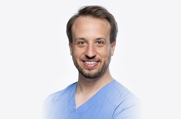 Dentist Maciej Cichanowicz - Surgery, facial and neck surgery, implantology