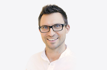 Dentist Mateusz Jendrulek - Aesthetic dentistry, prosthetics, smile design