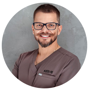 Dental Surgeon, Owner Piotr Kuśnierz - Maxillofacial surgery, implantology, bone reconstruction, complex extractions, facial and neck skin surgery