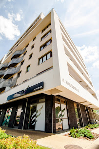 Dentistry and aesthetic medicine Esclinic