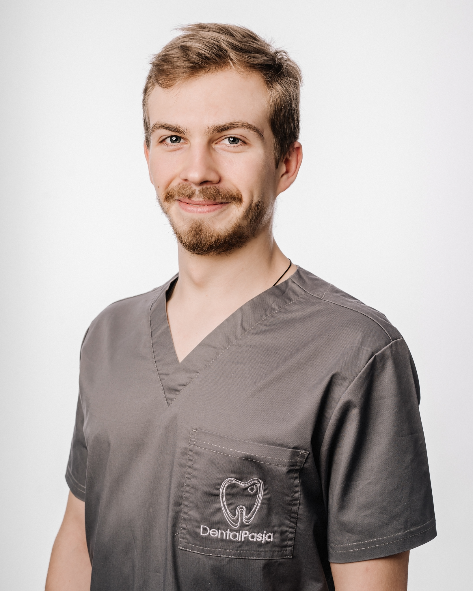 Lek. dent. Bartosz Starba - Conservative and aesthetic dentistry