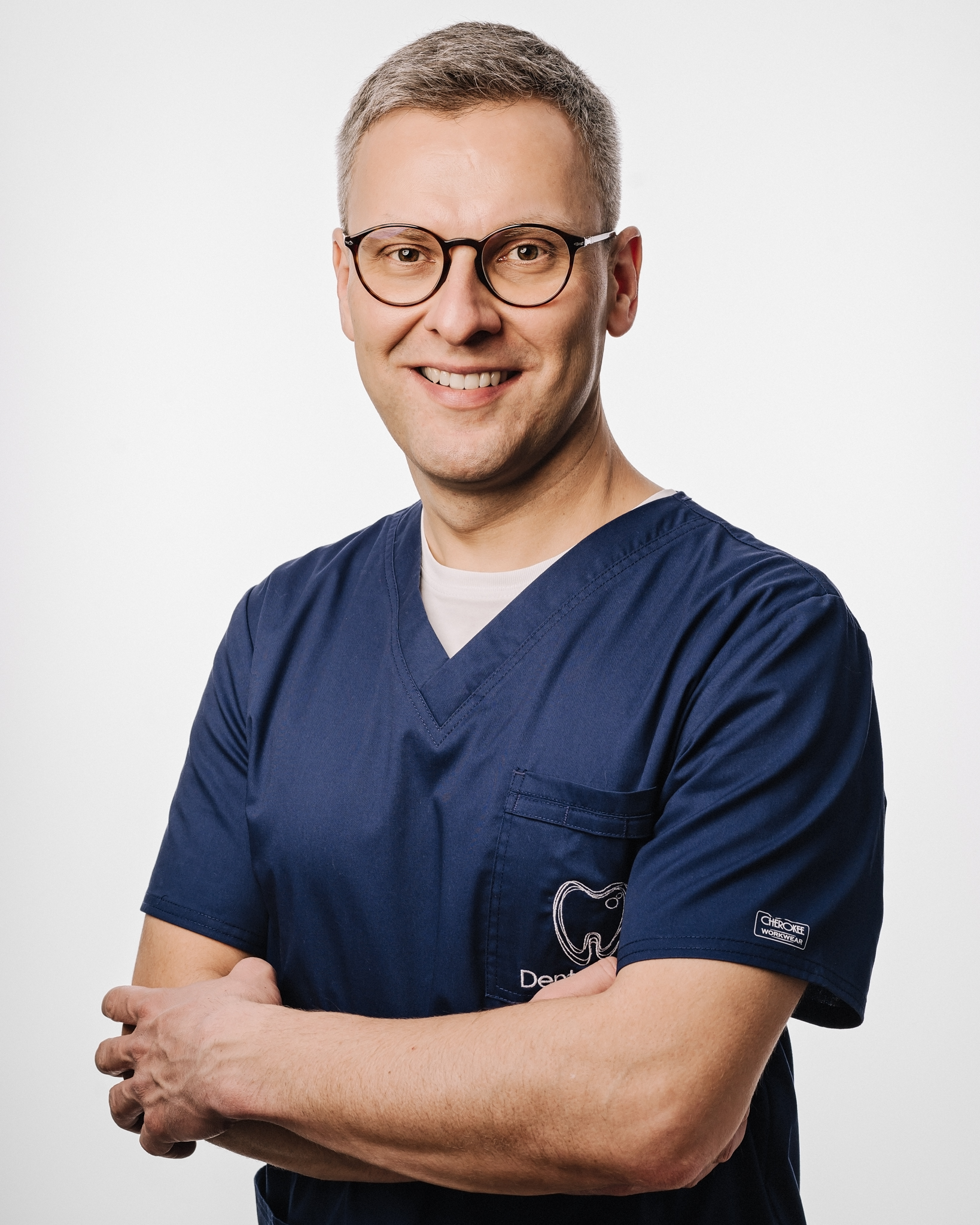 Lek. dent., Co-founder Marcin Spłuszka - Modern prosthodontics and aesthetic dentistry